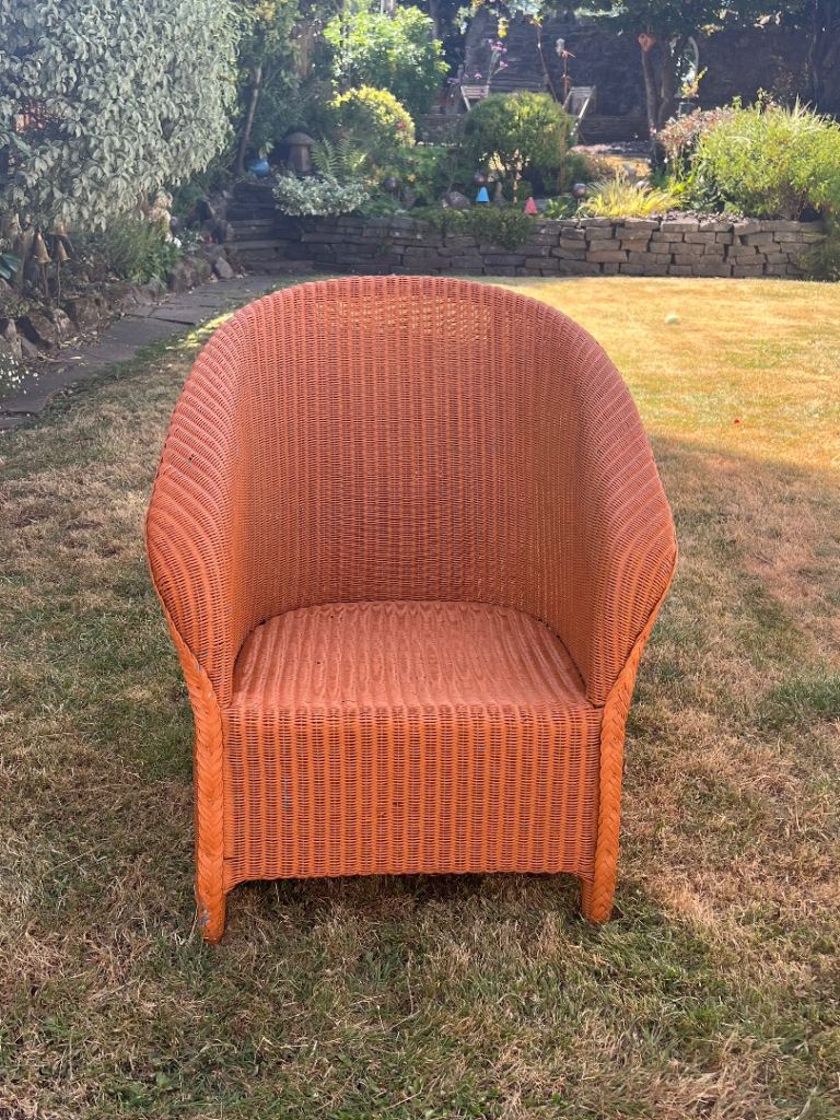 VINTAGE WOVEN WICKER ARM OCCASIONAL GARDEN PATIO CHAIR PAINTED TERRACOTTA 