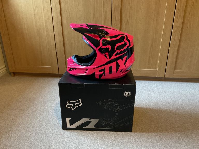 New Fox Racing V1 Adult Motocross Helmet size XL (61-62cm) MX GEAR KTM PITBIKE KAWASAKI YAMAHA HONDA