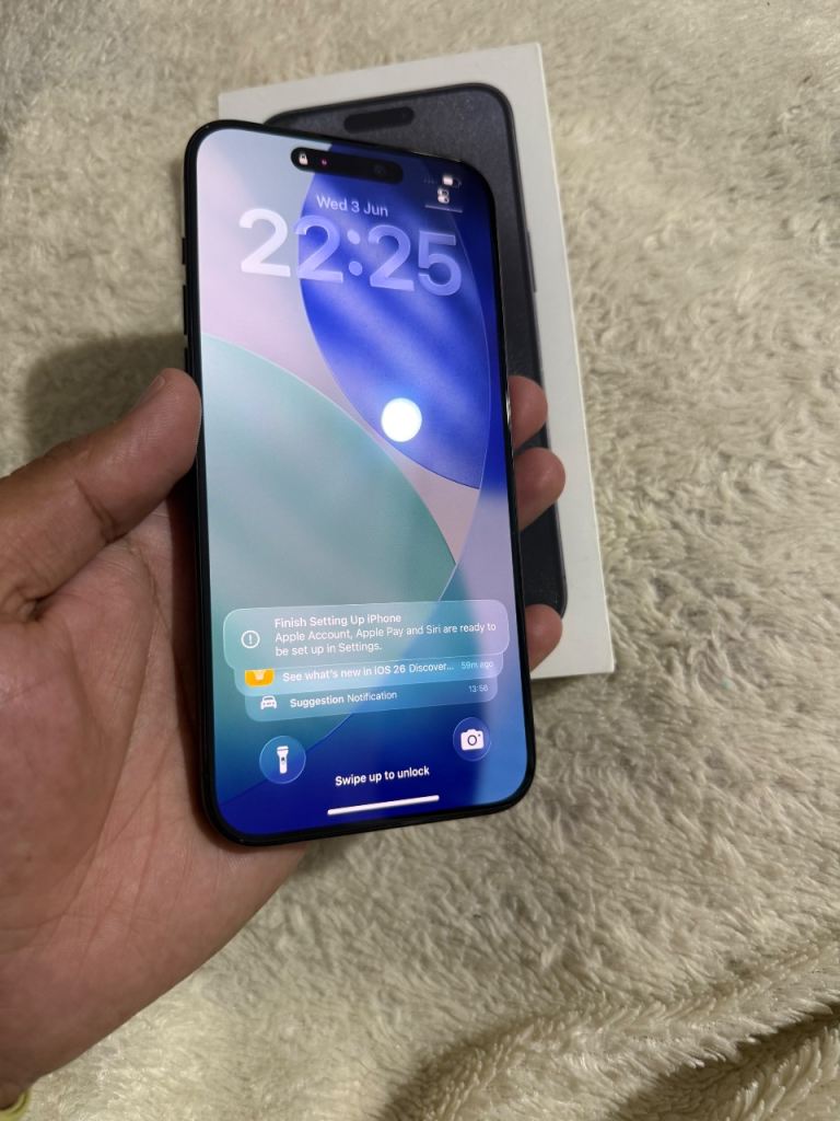 iPhone 15 Pro Max 256gb is in 10/10 Condition 