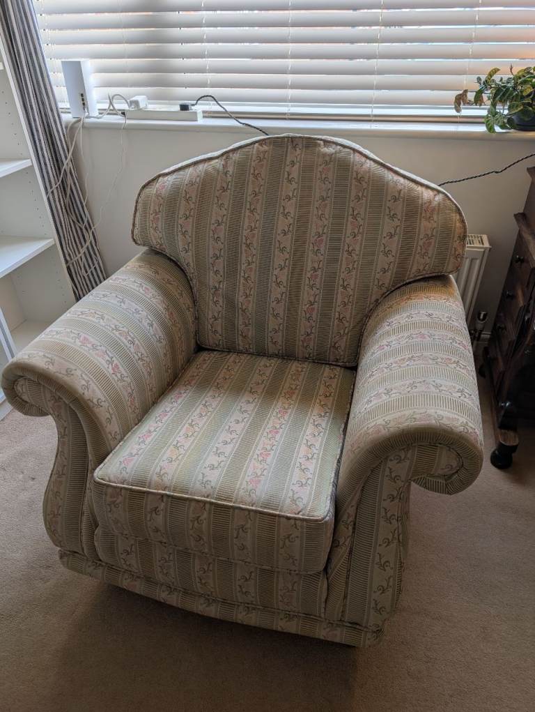 Laura Ashley 2-seater sofa & armchair FREE