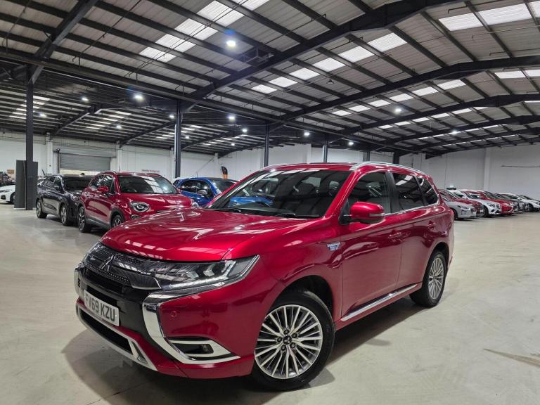 2019 Mitsubishi Outlander 2.4h TwinMotor 13.8kWh Exceed Safety CVT 4WD Euro 6 (s/s) 5dr ESTATE Pe...