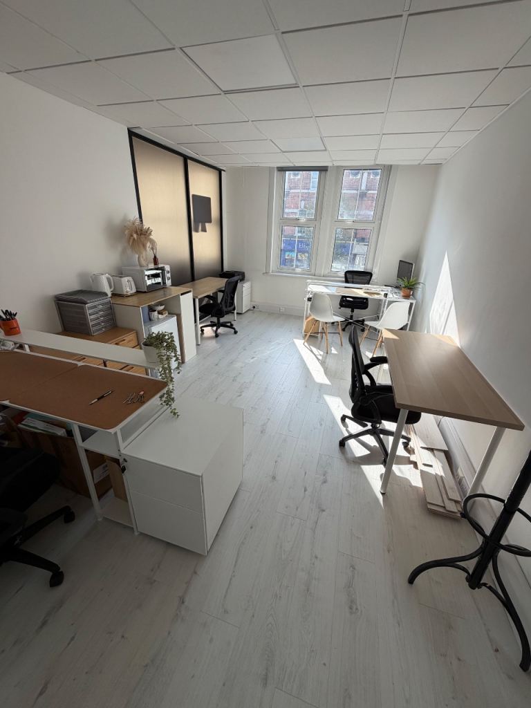 Office Space - Beauty room/Yoga Studio to Rent Kingston upon Thames 