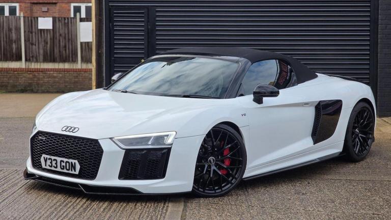 AUDI R8 5.2 FSI V10 Spyder S Tronic quattro Euro 6 (s/s) 2dr 2017