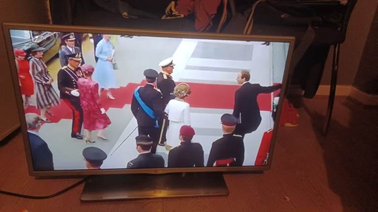 FREE DELIVERY excellent 32 LG LED SMART TV full HDTV 1080p freeveiw channels inbuilt 