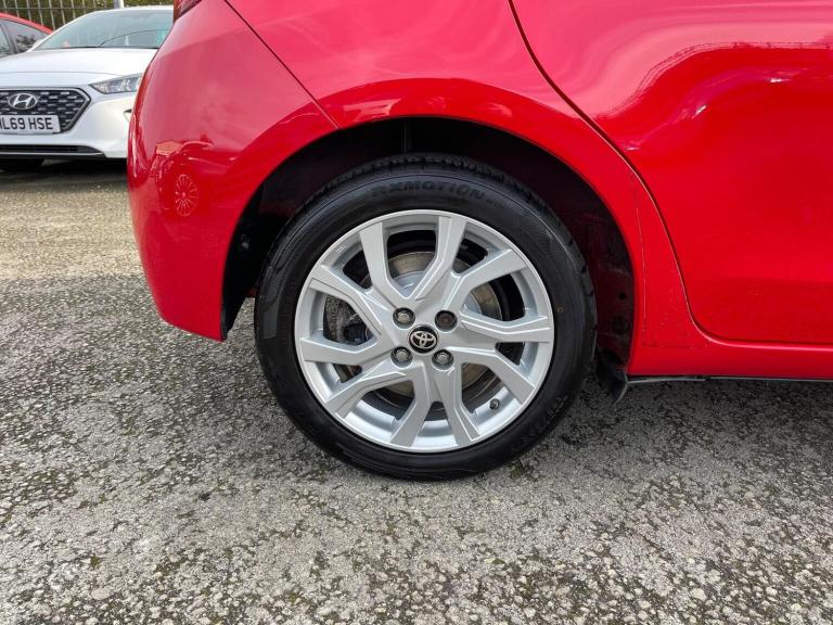 TOYOTA YARIS 1.33 Dual VVT-i Sport Euro 5 5dr Euro 5 2015