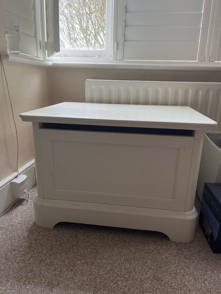 FREE white tv stand