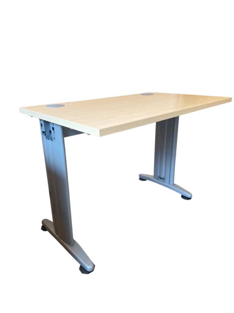 Office table , adjustable height 