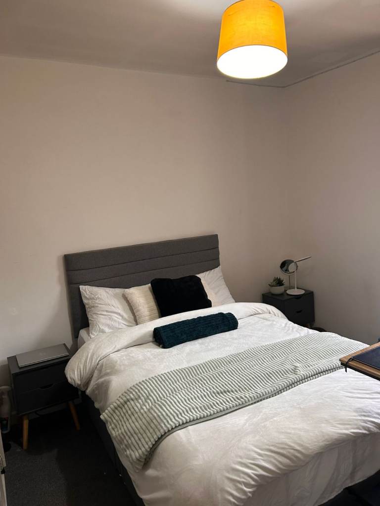 DOUBLE ROOM SHORT TERM RENTAL 1 OR 2 MONTHS