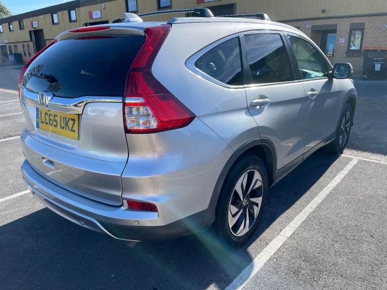 Honda CR-V 2.0 Petrol EX Automatic - Top Spec -   Long MOT - Recently Serviced (at 117,000 miles)