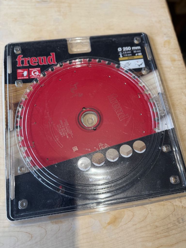 Freud 250mm 40t Table Saw blade. 