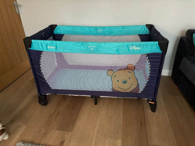 HAUCK TRAVEL COT DISNEY THEME