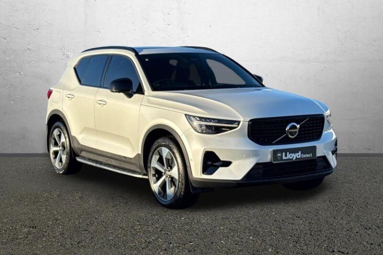 VOLVO XC40 2.0 B3P Ultimate Dark 5dr Auto