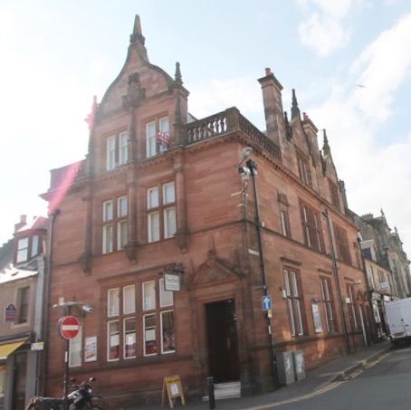 Lovely One Bedroom First Floor Unfurnished Flat to Let in Alloa Town Centre