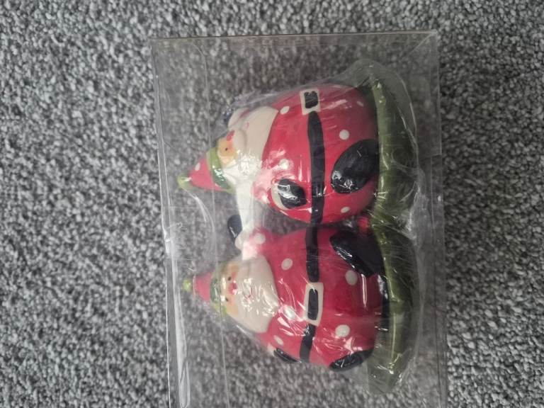 BRAND NEW Santa salt and pepper set
