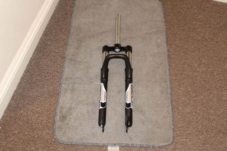 Zoom FORGO 26" MTB Suspension Fork - 1⅛" Threadless with Rare Lockout
