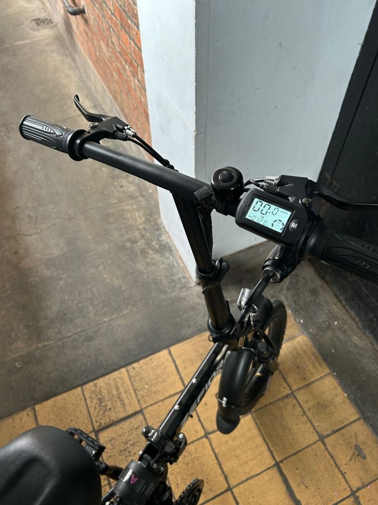 E bike folding . Electric Bike, 250W Powerful Motor, 48V 15AH Removable Battery, 14" 