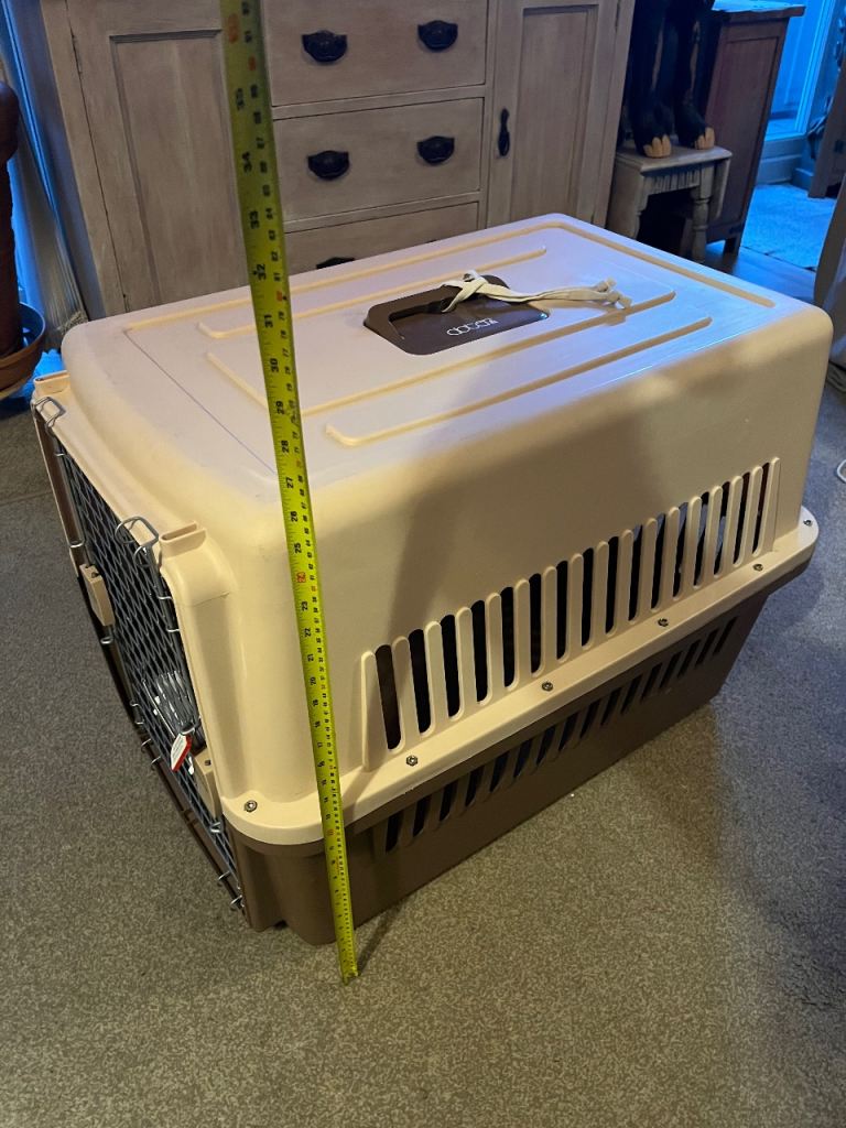 Large dog, animal crate. Acrylic flight or home use. RRP £299 like new with bowl