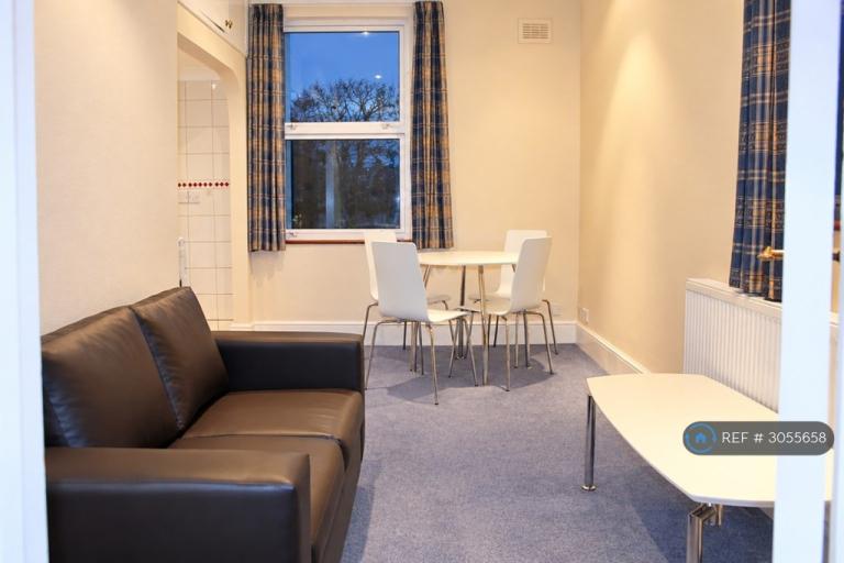 1 bedroom flat in Willesden Green, London, NW2 (1 bed) (#3055658)