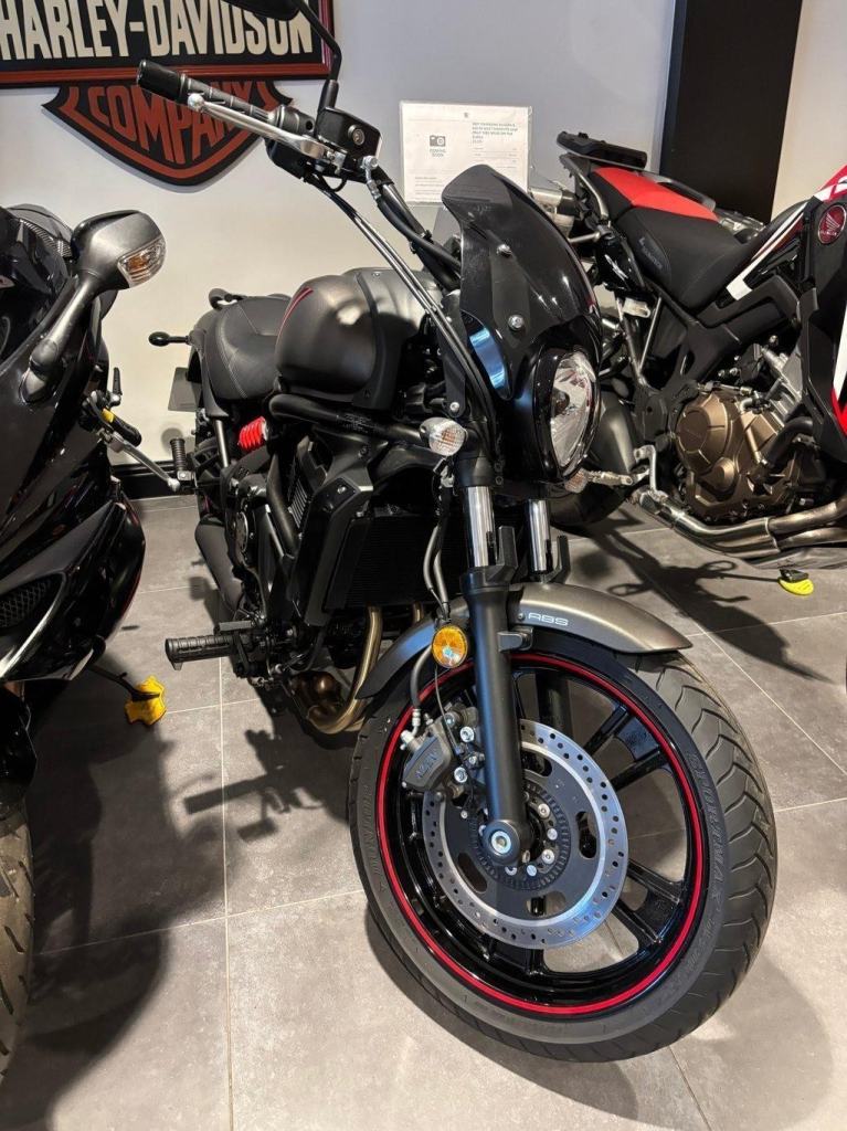 2021 KAWASAKI VULCAN S 650 IN MATT GRAPHITE AND ONLY 1985 MILES ON THE CLOCK.