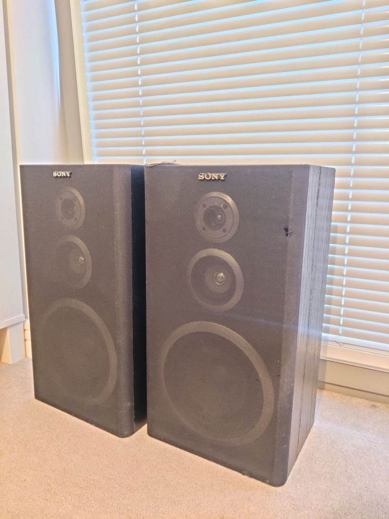 Sony Speakers with Free Amplifier 