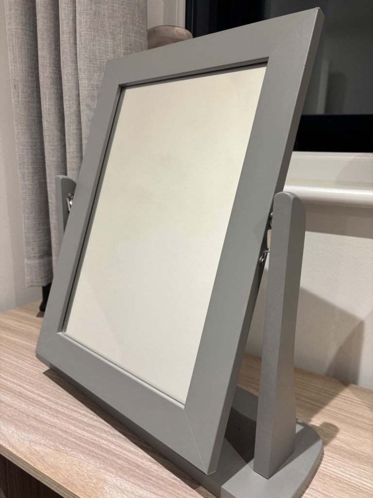 Dressing table mirror - FREE