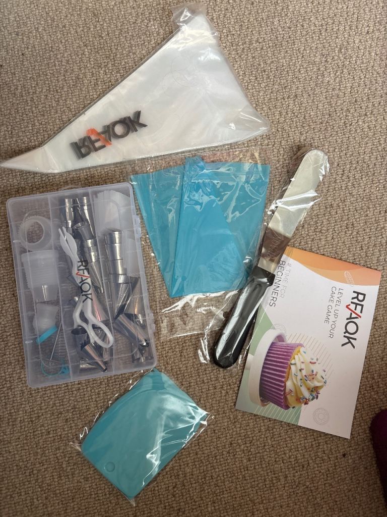 REAOK Cake Decorating Set 