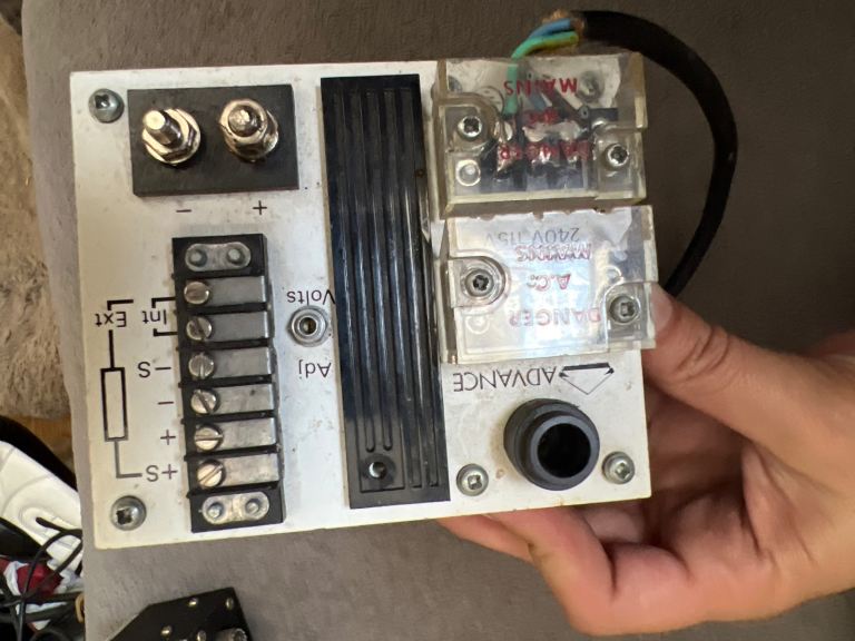 Vintage Advance MG15-8C Industrial Power Supply (15V 8A) — UNTESTED