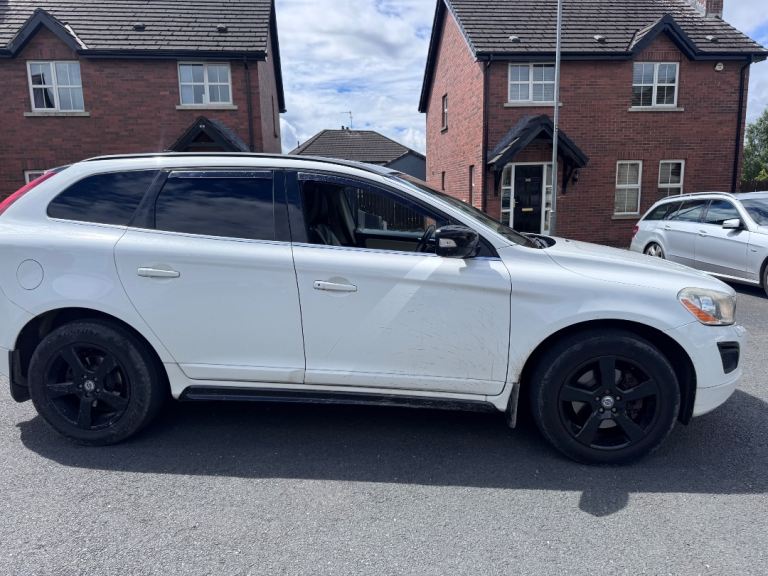 Volvo, XC60, Estate, 2010, Semi-Auto, 2400 (cc), 5 doors