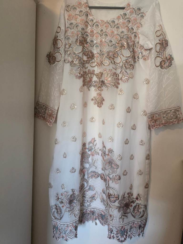 Stunning White Embroidered Kurti Dress - Size 16/L, Brand New
