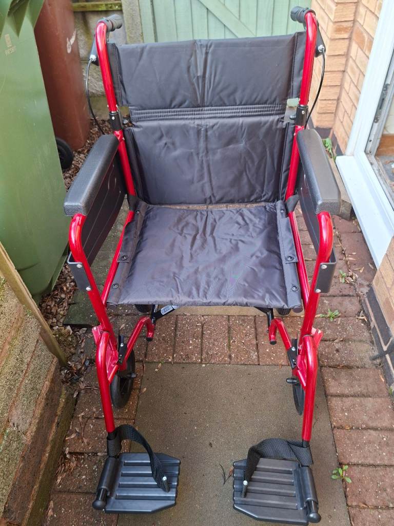 Lightweight wheelchair