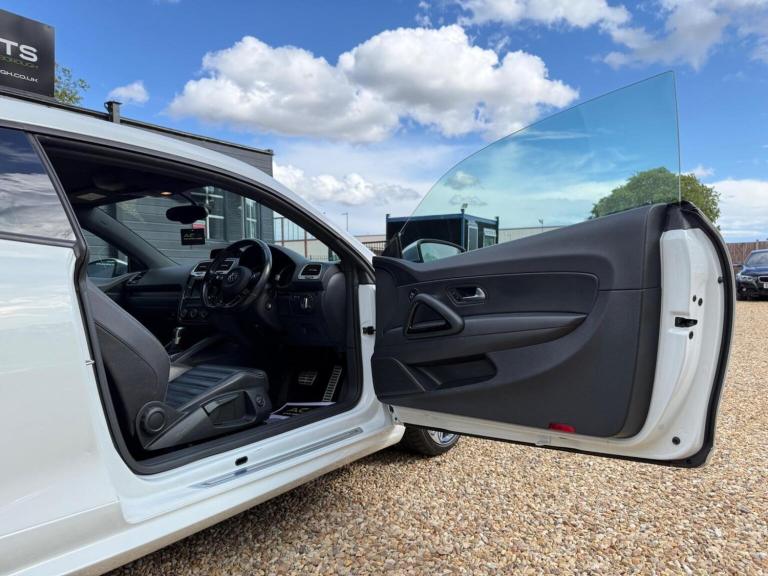 VOLKSWAGEN SCIROCCO 2.0 TSI BlueMotion Tech R DSG Euro 6 (s/s) 3dr 2016