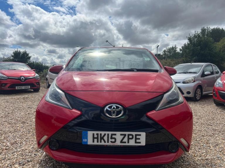TOYOTA AYGO 1.0 VVT-i x-play 2015