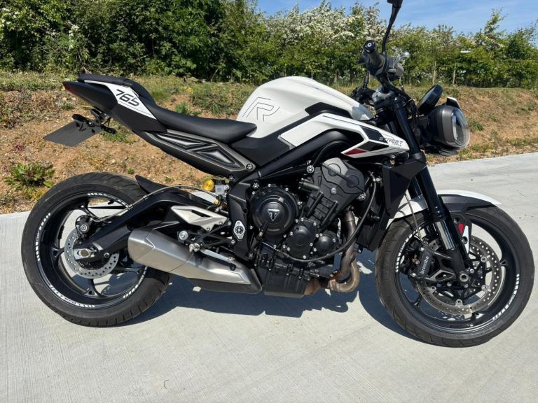 Triumph Street Triple 765 R