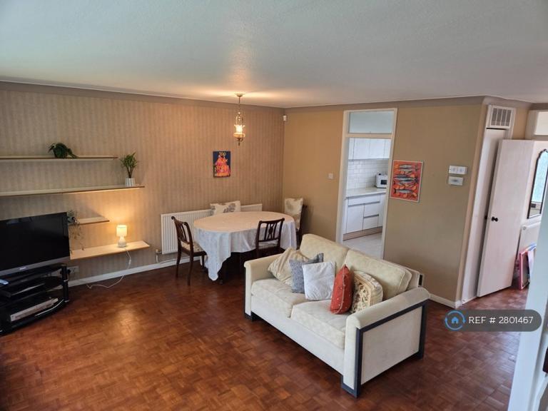 3 bedroom house in Rose Court, Pinner, HA5 (3 bed) (#2801467)