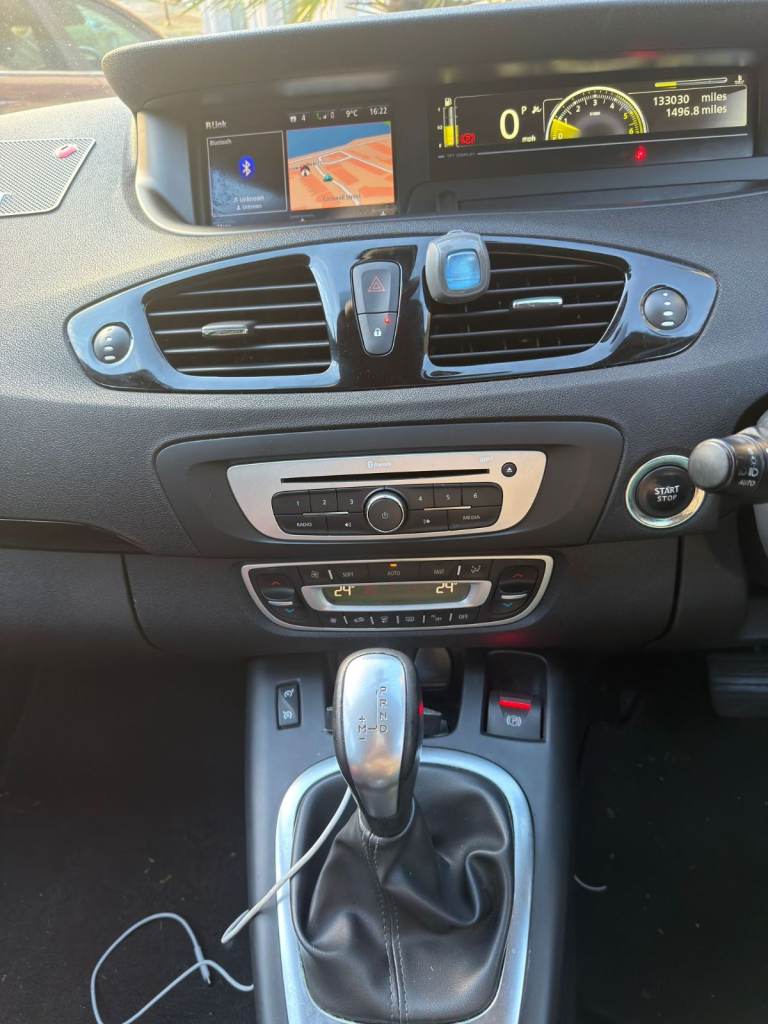 Renault, SCENIC, MPV, 2015, Semi-Auto, 1461 (cc), 5 doors