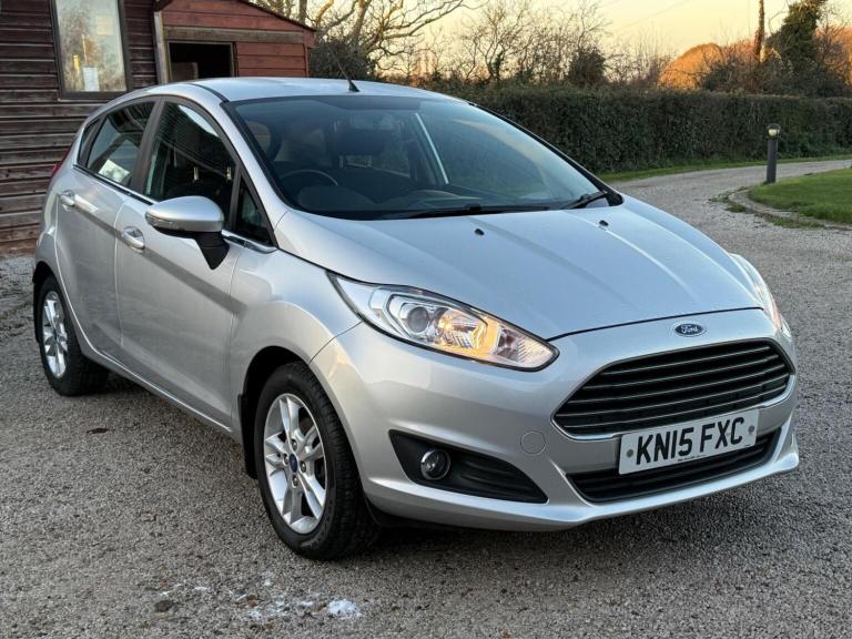 FORD FIESTA 1.25 Zetec Euro 6 5dr 2015