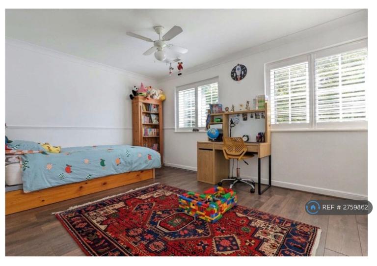 4 bedroom house in Kinnaird Close, Bromley, BR1 (4 bed) (#2759862)