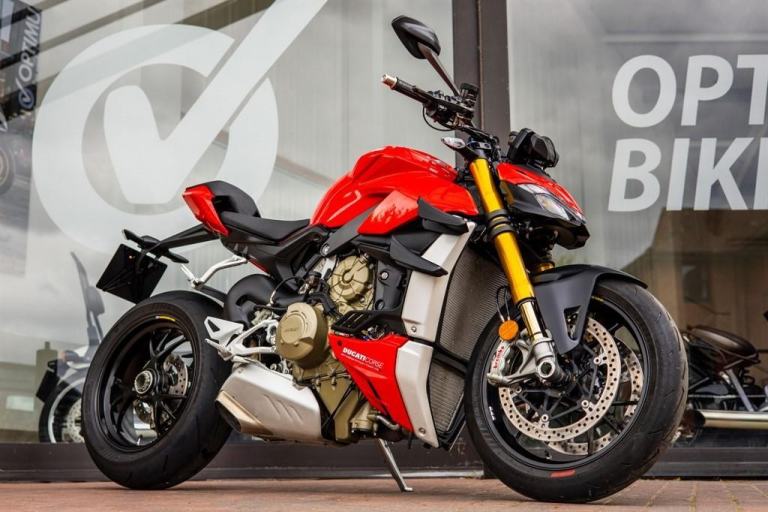 Ducati Streetfighter V4S LOW MILES ! STUNNING