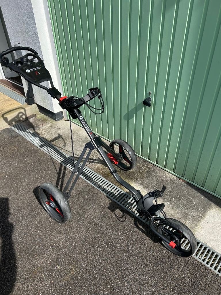 Motocaddy Z1 Golf Push Trolley