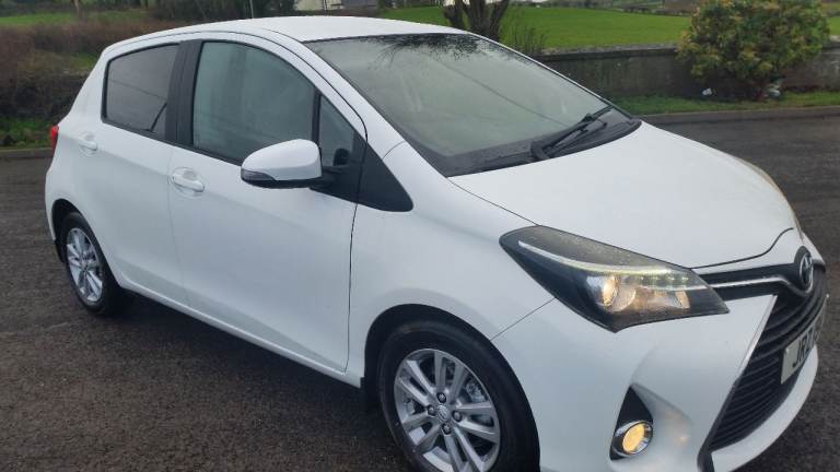 image for *!*FULL HISTORY*!* 2015 TOYOTA YARIS 1.3 ICON **£35 ROAD TAX** **MOT TO 5 OCT 26** *ONE LADY OWNER*