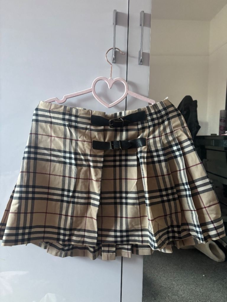 Burberry skirt