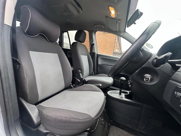 2004 Ford Fusion 1.6 + 5dr Auto HATCHBACK Petrol Automatic