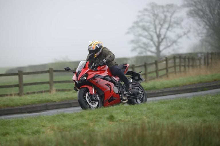QJMotor SRK 800 RR 2026