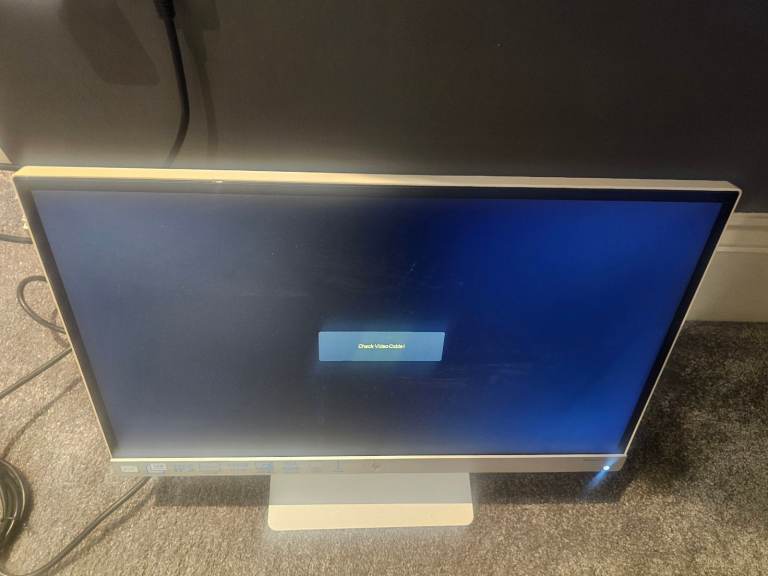 Hp 22xw IPS Backlit LED monitor cctv desktop full hd hdmi