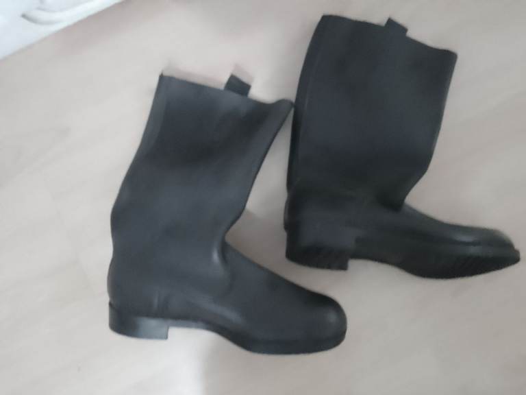 Mens leather motorcycle boots, horse riding boots. Size 9