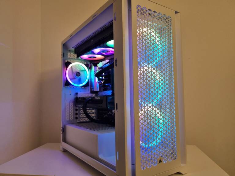 BARGAIN DDR5 i9 RTX 5070 4K GAMING PC - RAM 32GB SSD1TB 32threads WATERCOOLED COMPUTER WORKSTATION