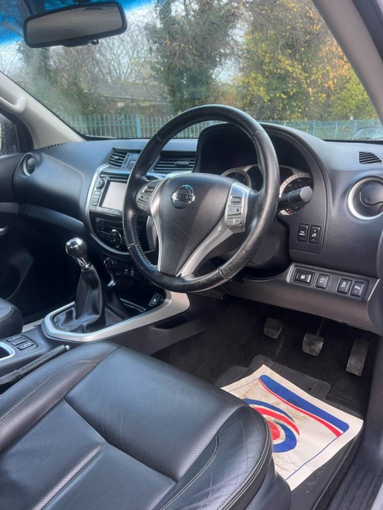 2017 Nissan Navara Double Cab Pick Up Tekna 2.3dCi 190 4WD PICK UP DIESEL Manual