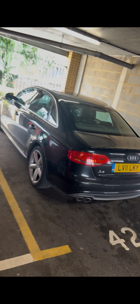 Audi, A4, Saloon, 2011, Manual, 1968 (cc), 4 doors