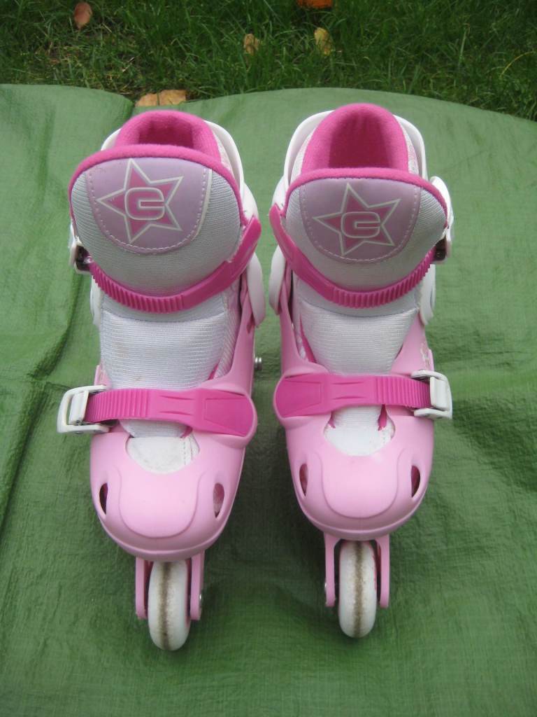 Child UK Size 10 Cosmic 3 Wheel Inline Skates for £5.00