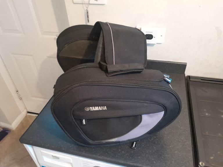 Yamaha side panniers 